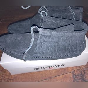 BNIB Minnetonka Black Moccasin Booties, Suede Bottoms, Size 6.5, Never Worn